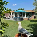 Casa de Férias Vakantiebungalow In Riviera Maison Stijl Nabij Zee En Strand, Bos En Duin